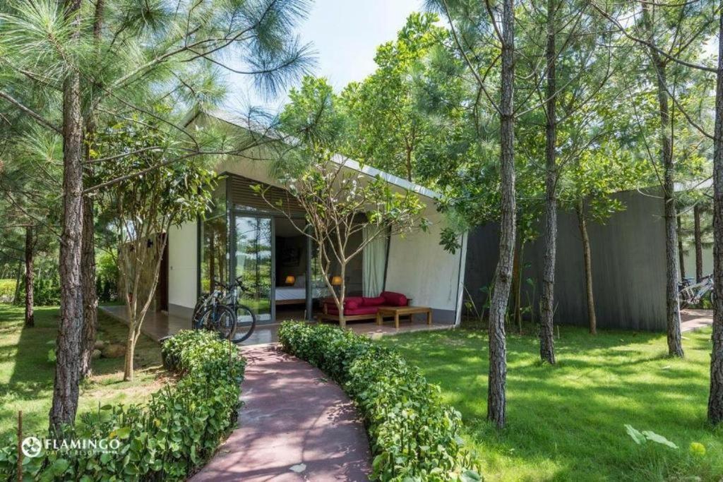 Flamingo Dai Lai Resort - By Bay Luxury Vinh Yen Exterior photo